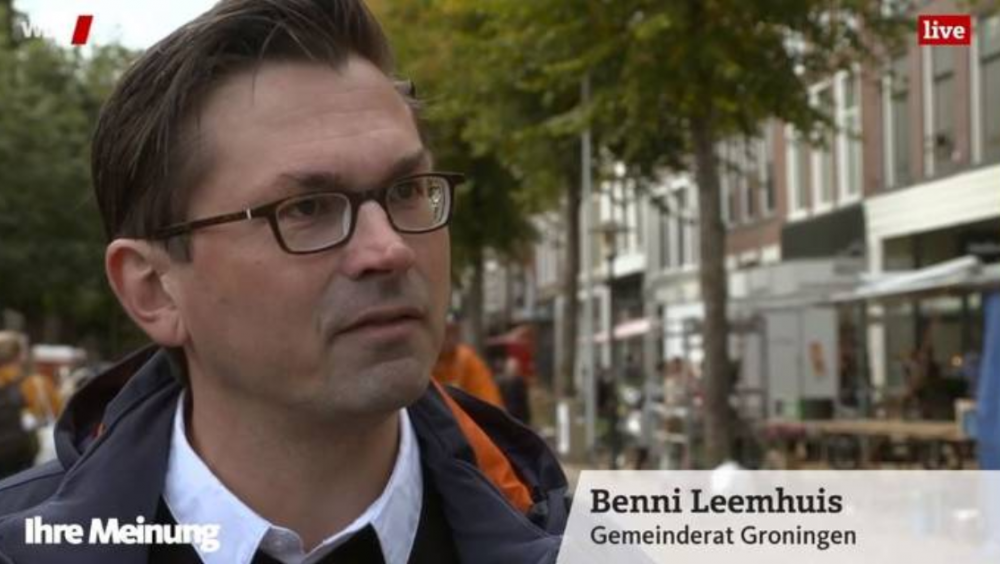 Het interview met Benni begint om 1:13:30