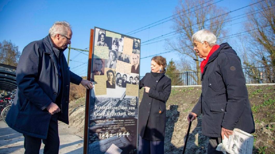 foto: Gemeente Groningen Onthulling oorlogsmarkering station Haren