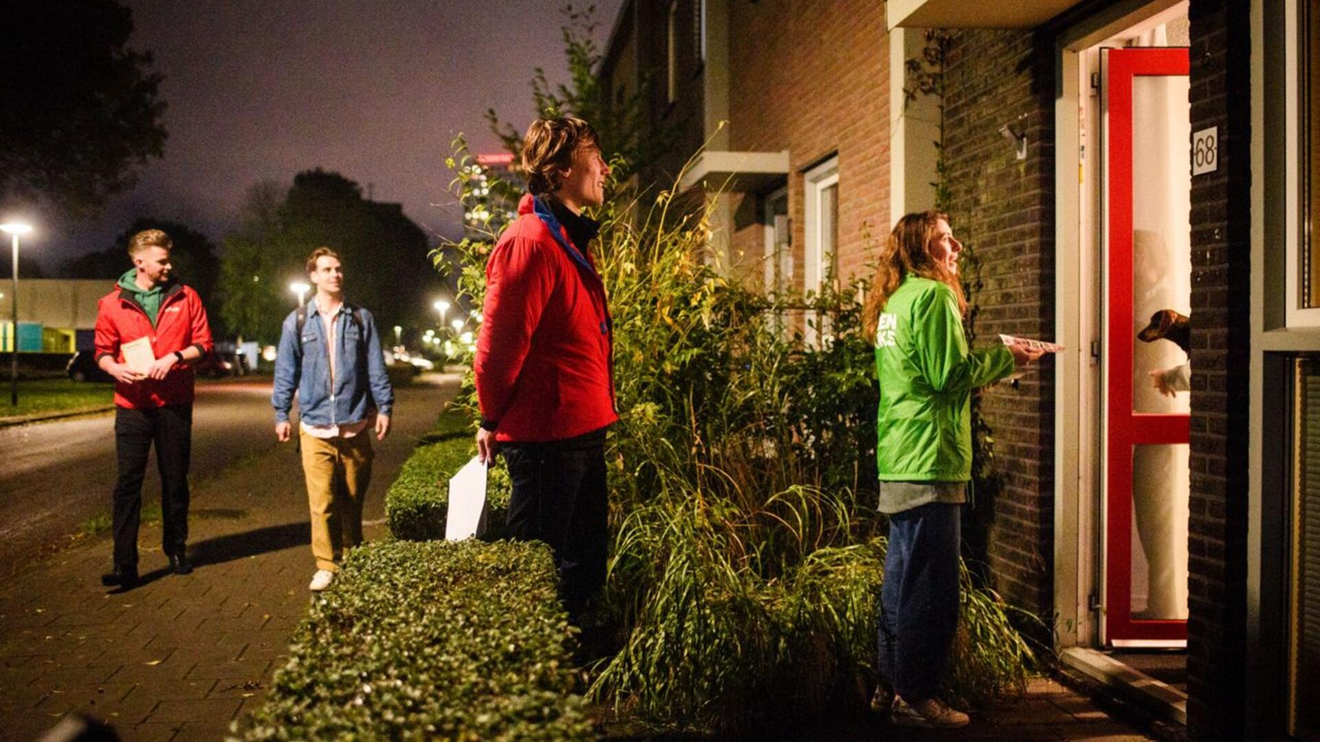 hond aan de deur bij HaH